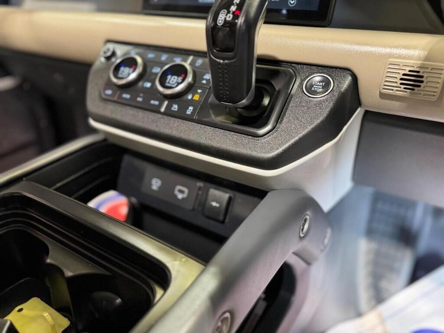 Used Land Rover Defender 2020 for sale - 77336696: Photo 21