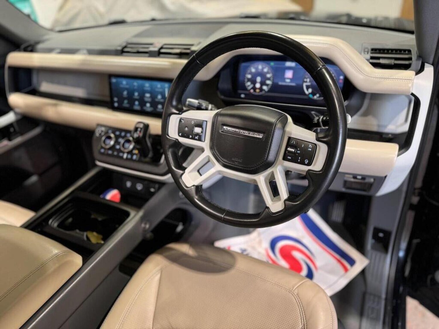 Used Land Rover Defender 2020 for sale - 77336696: Photo 8