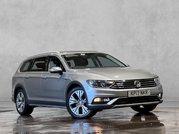 Used Volkswagen Passat 2017 for sale - 79284051: Photo