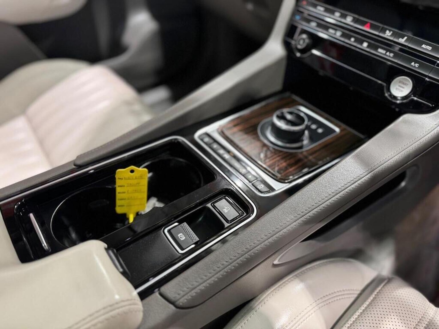 Used Jaguar F-Pace 2017 for sale - 77632452: Photo 14