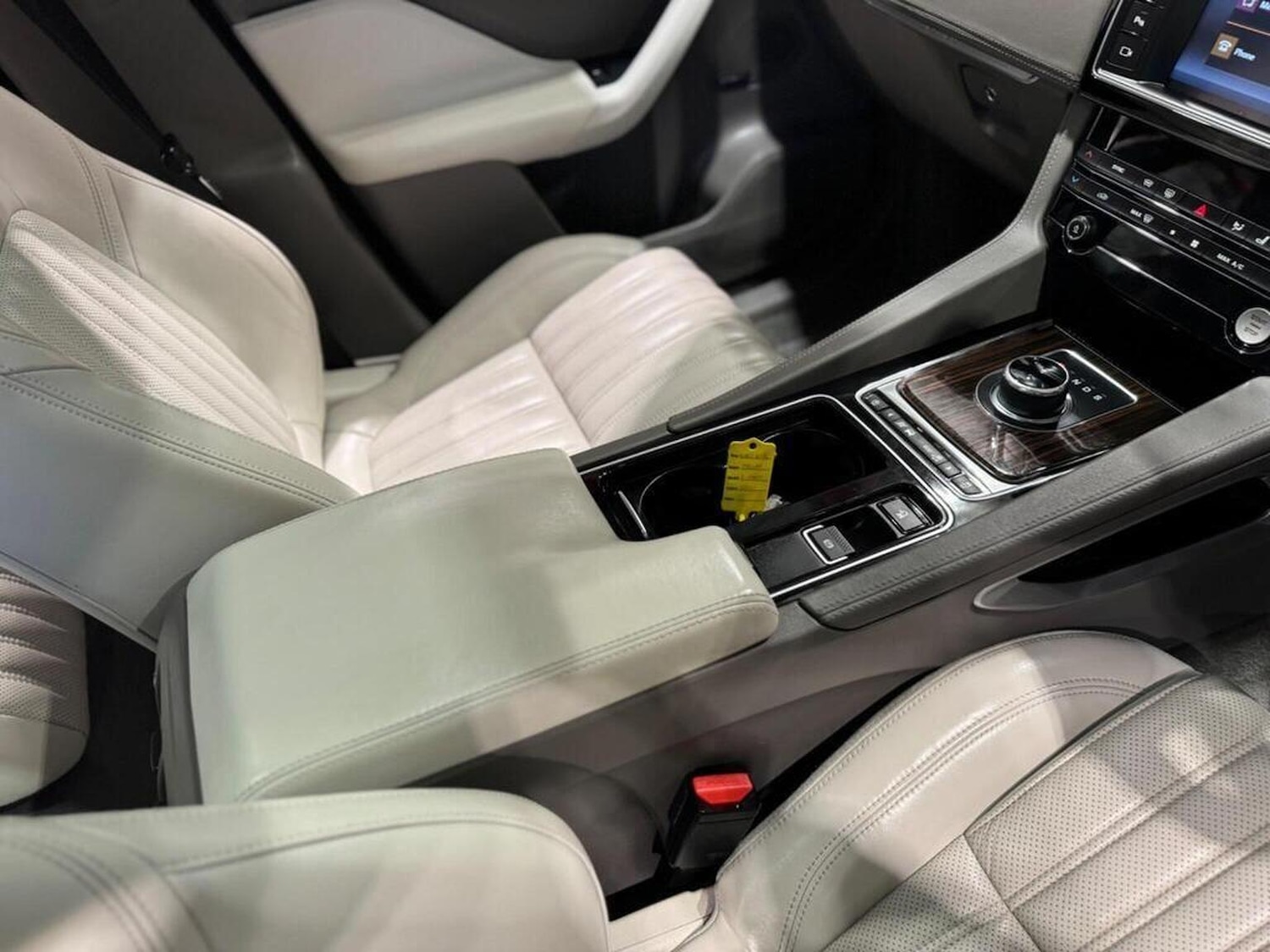 Used Jaguar F-Pace 2017 for sale - 77632452: Photo 15