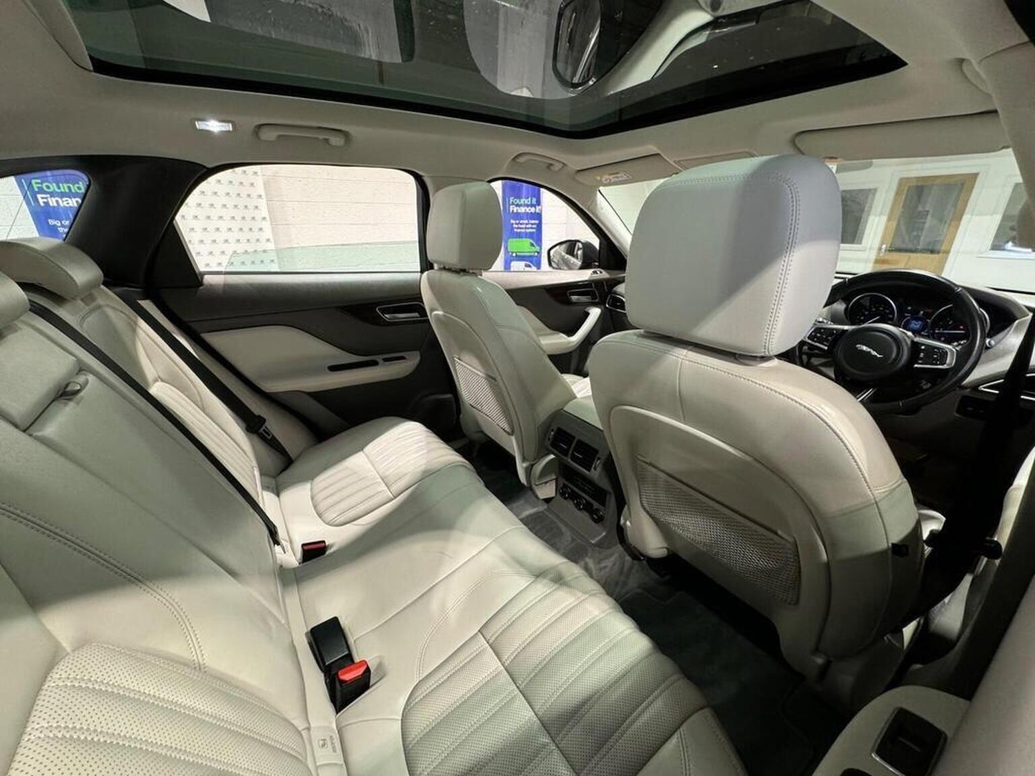 Used Jaguar F-Pace 2017 for sale - 77632452: Photo 21