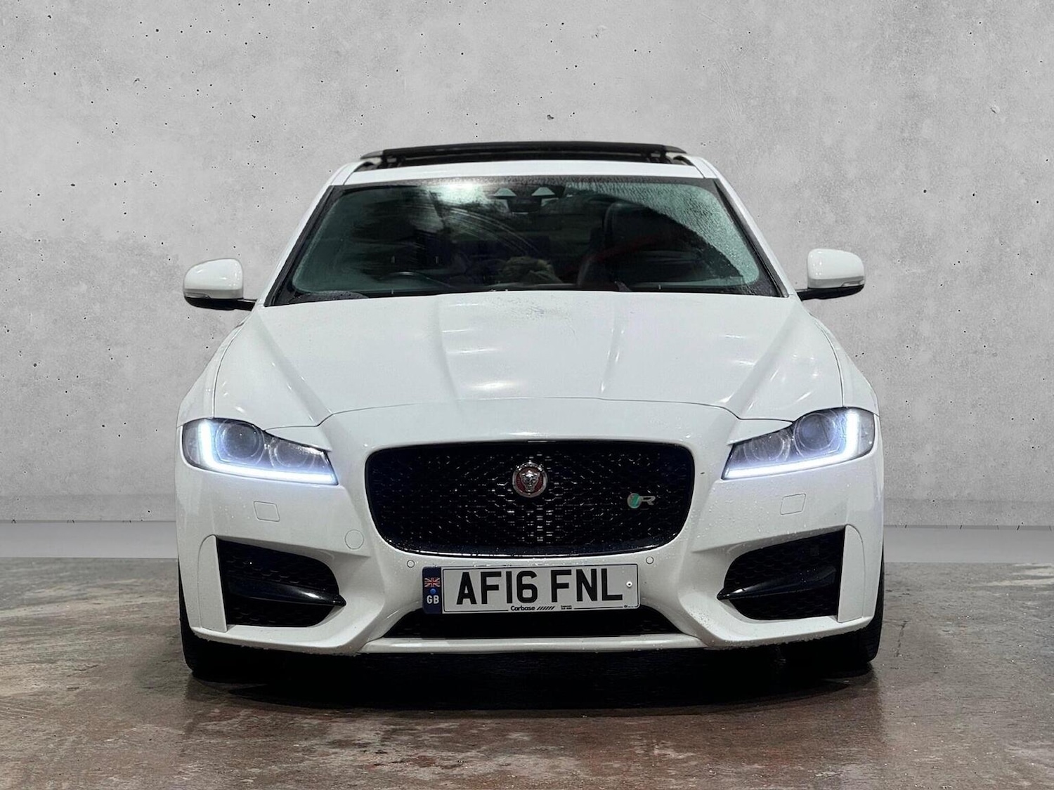 Used Jaguar XF 2016 for sale - 77438346: Photo 2