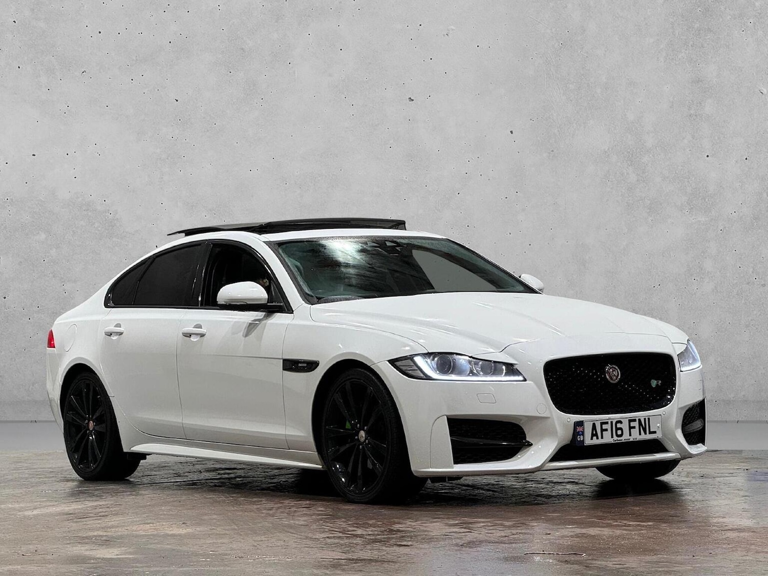 Used Jaguar XF 2016 for sale - 77438346: Photo 3