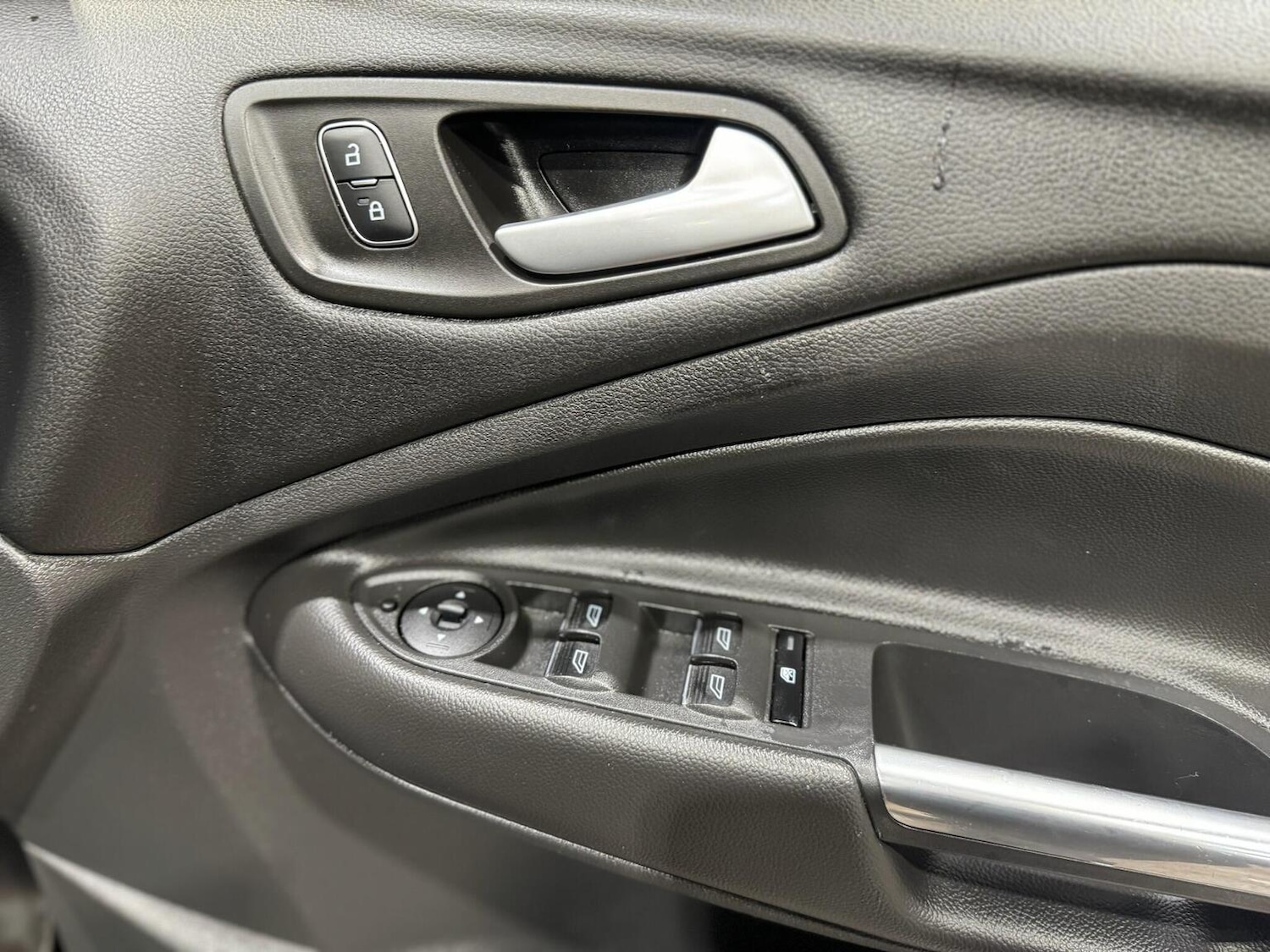 Used Ford Kuga 2018 for sale - 77548297: Photo 17