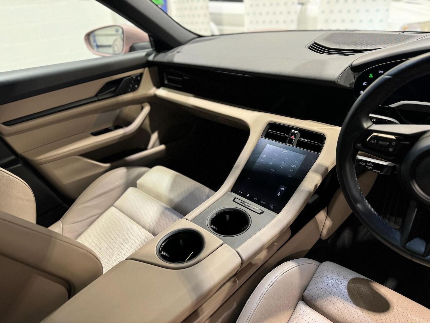 Used Porsche Taycan 2023 for sale - 77336710: Photo 11