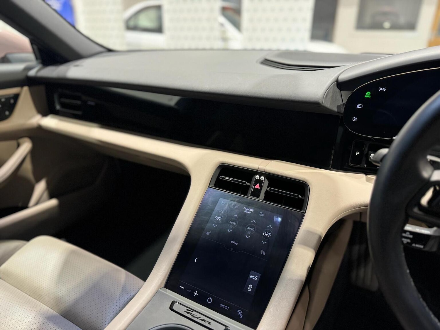 Used Porsche Taycan 2023 for sale - 77336710: Photo 12