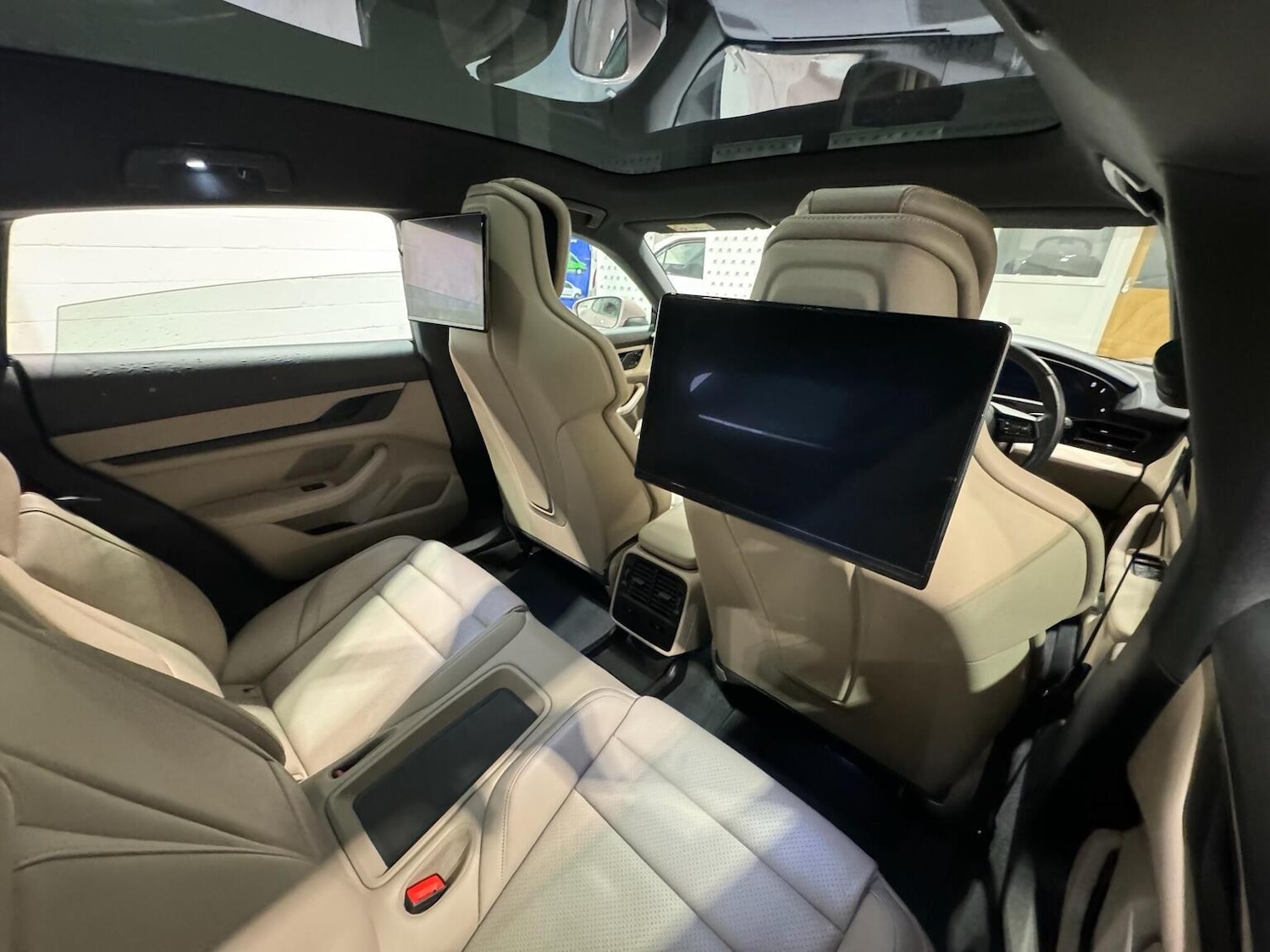 Used Porsche Taycan 2023 for sale - 77336710: Photo 21