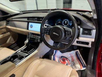 Used Jaguar XF 2016 for sale - 79284021: Photo