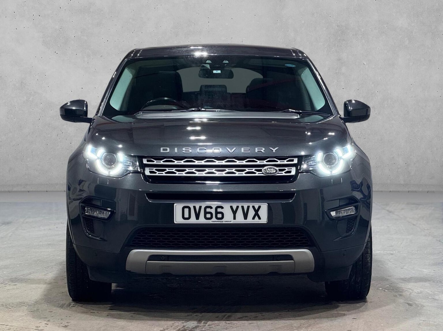 Used Land Rover Discovery Sport 2016 for sale - 77336733: Photo 2