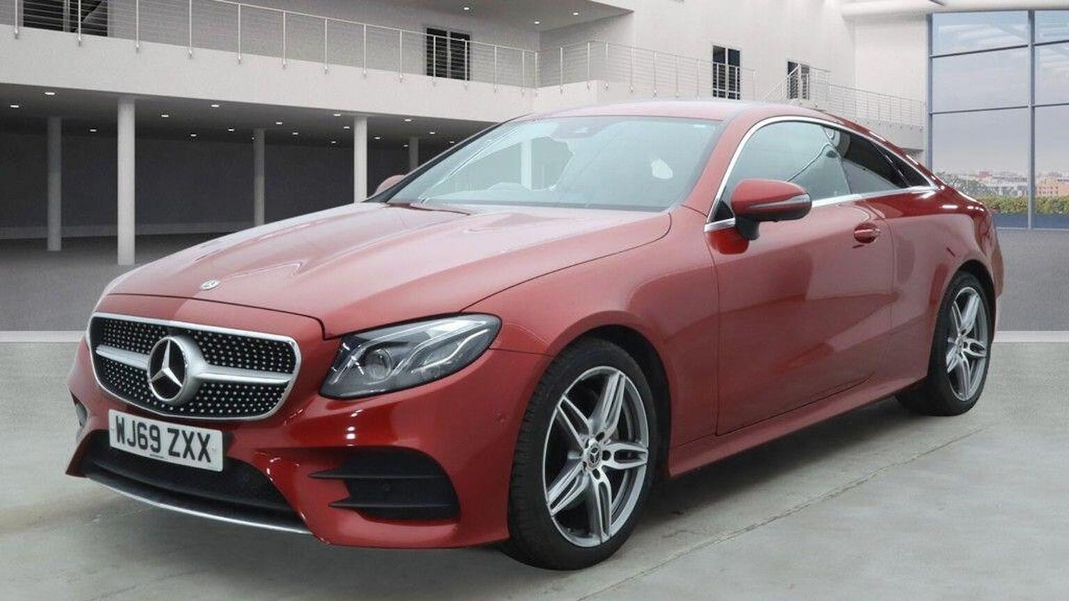Used Mercedes-Benz E Class 2019 for sale - 77668623: Photo 2