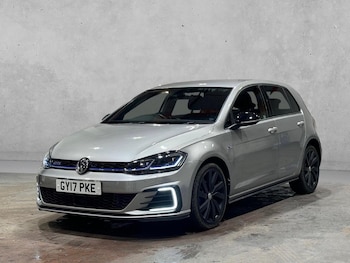 Used Volkswagen Golf 2017 for sale - 78575042: Photo