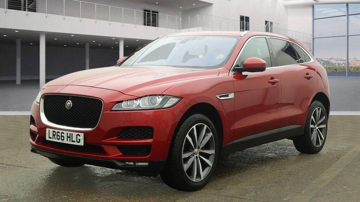 Used Jaguar F-Pace 2016 for sale - 77314009: Photo 2