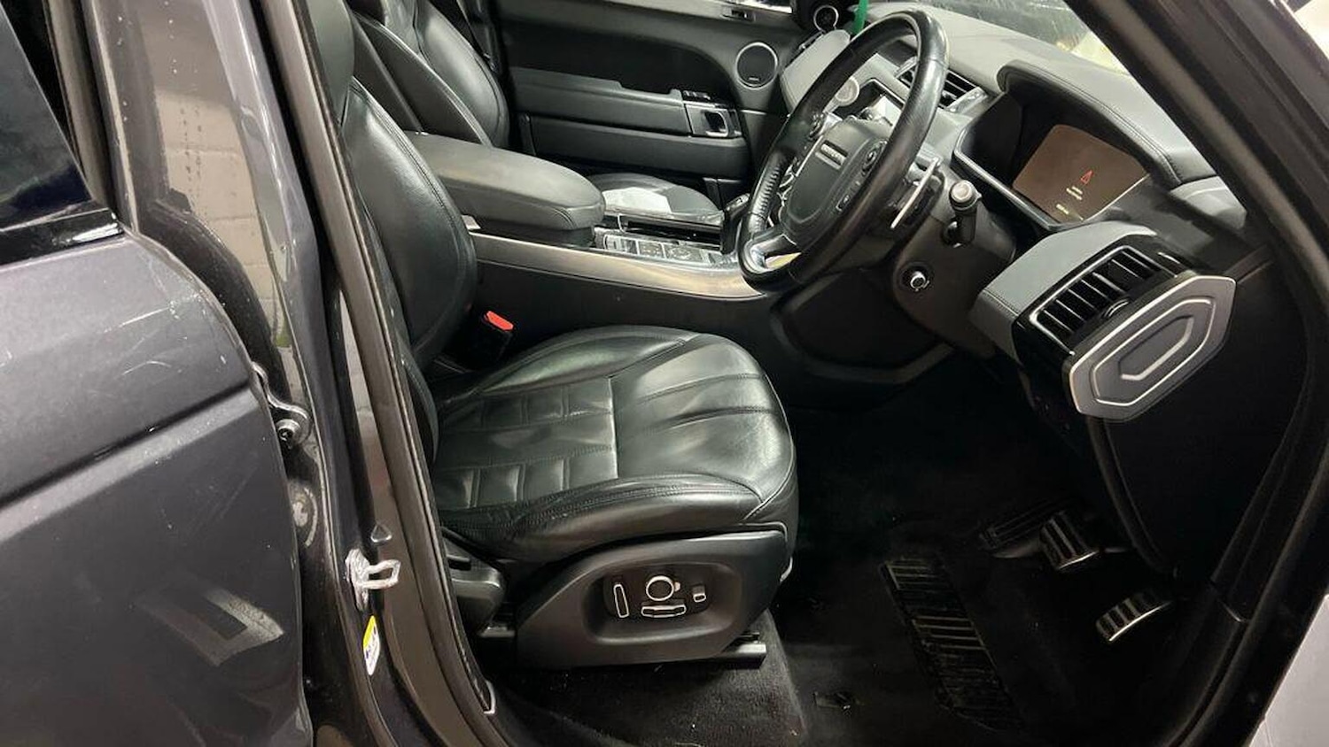 Used Land Rover Range Rover Sport 2017 for sale - 77303679: Photo 7