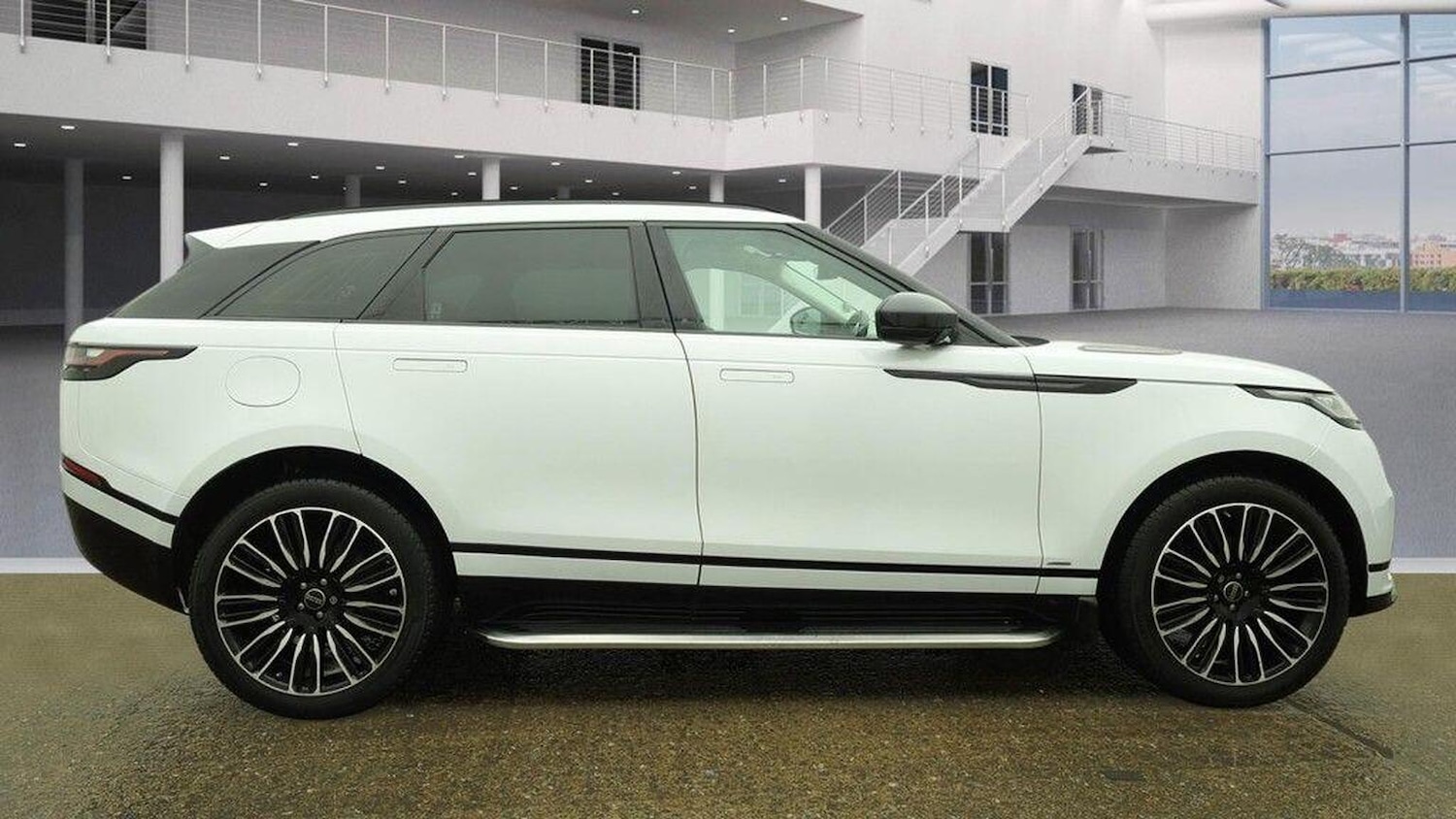 Used Land Rover Range Rover Velar 2017 for sale - 77314024: Photo 5