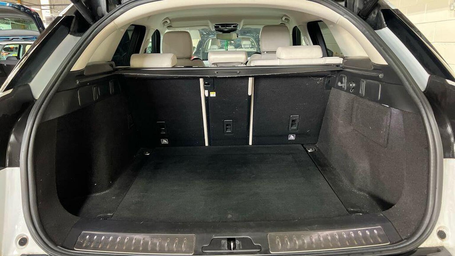 Used Land Rover Range Rover Velar 2017 for sale - 77314024: Photo 6