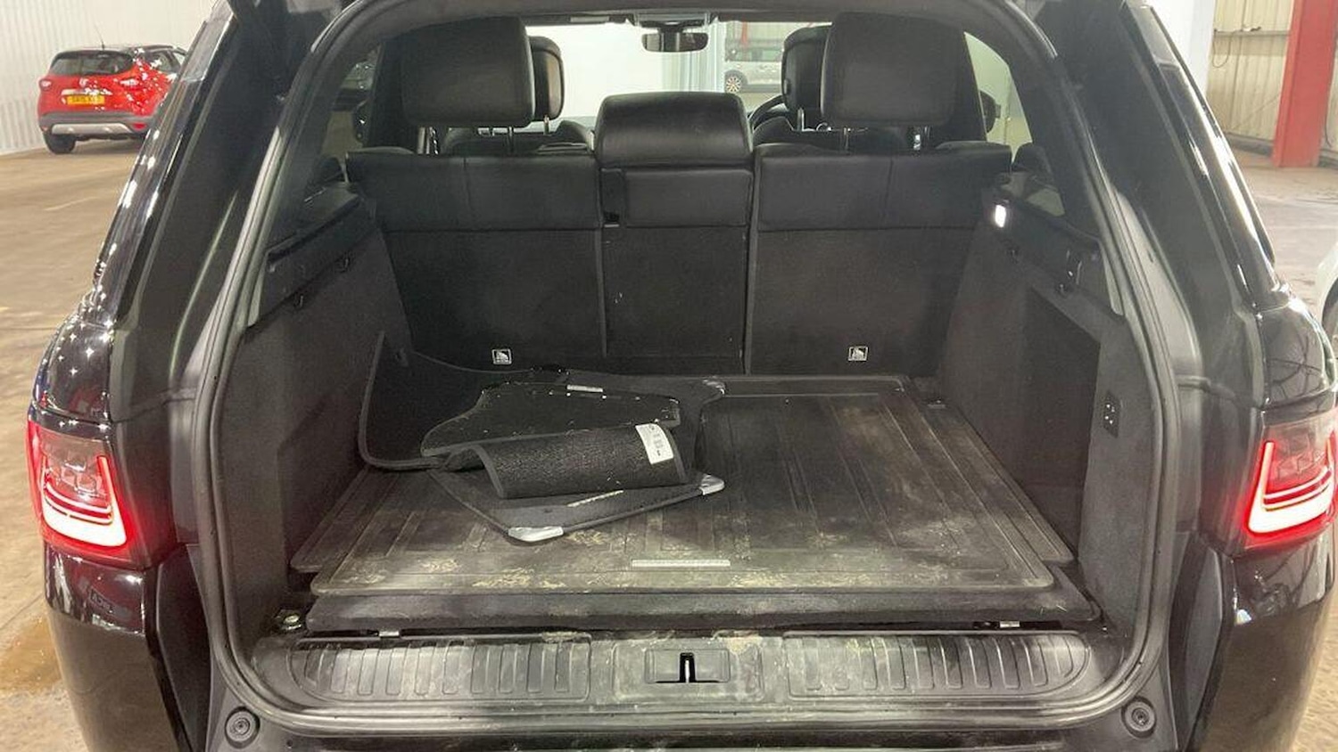 Used Land Rover Range Rover Sport 2018 for sale - 77668632: Photo 10