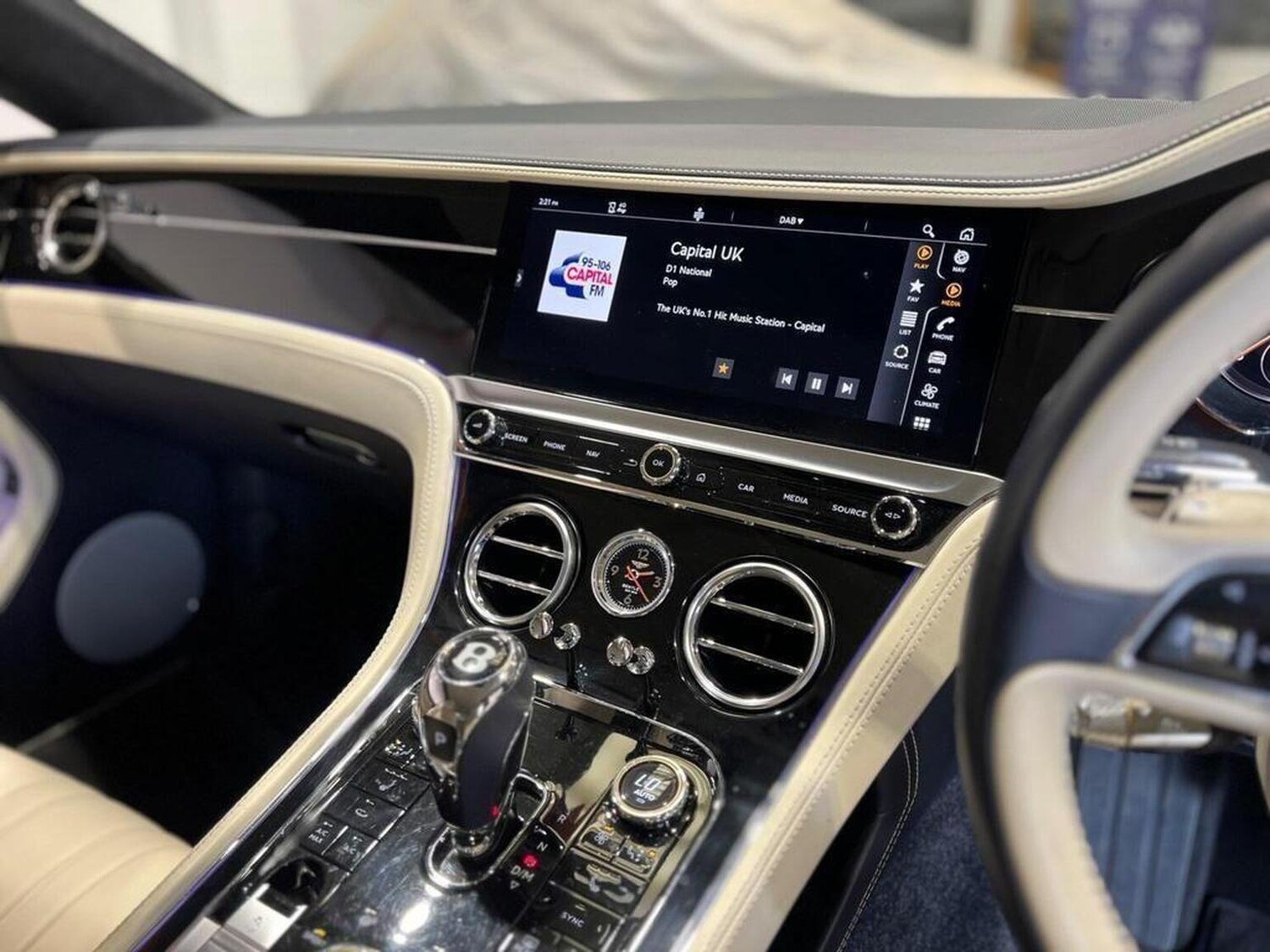 Used Bentley Bentayga 2022 for sale - 77336746: Photo 11