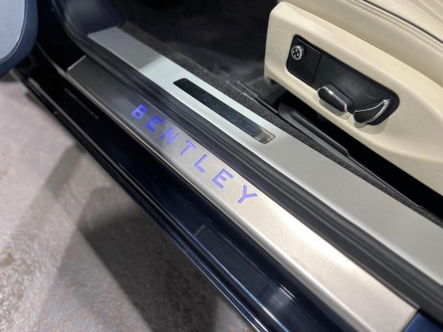 Used Bentley Bentayga 2022 for sale - 77336746: Photo 16