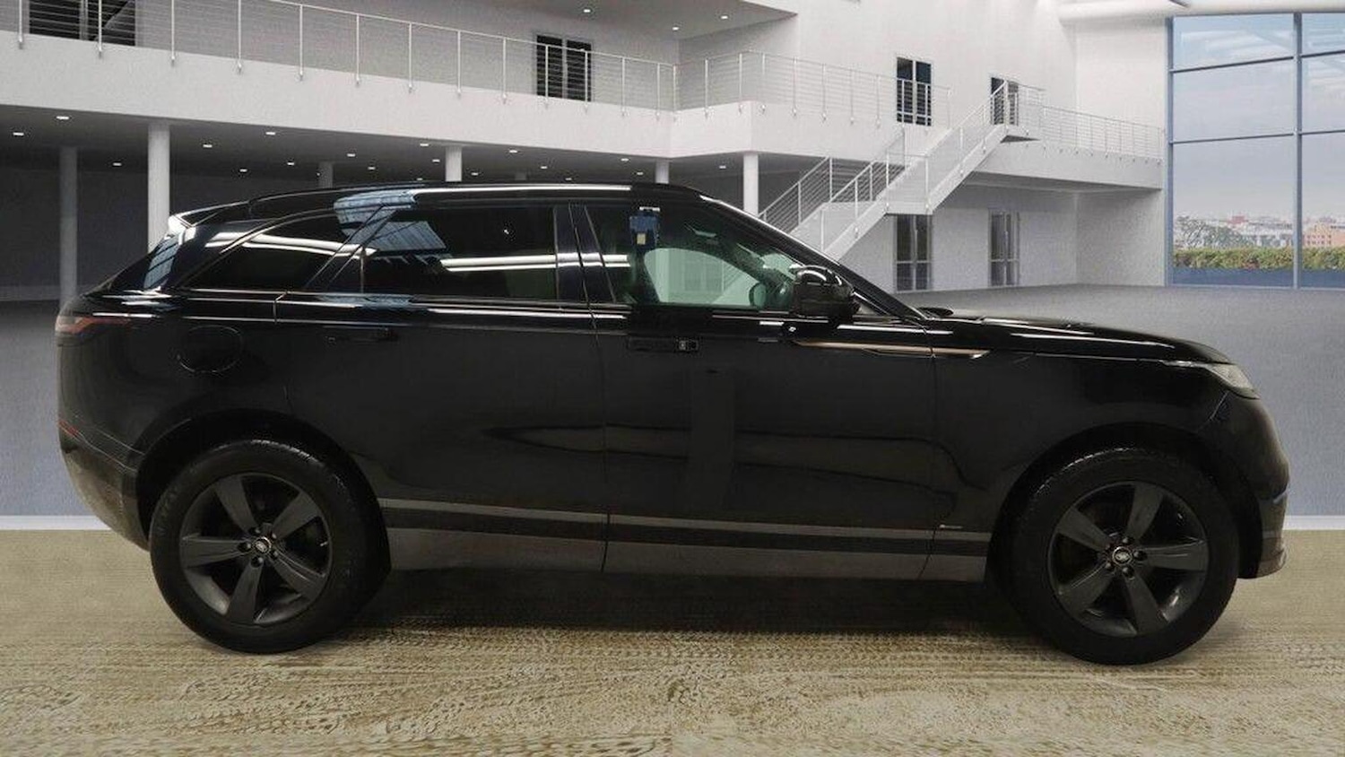 Used Land Rover Range Rover Velar 2018 for sale - 77548223: Photo 5