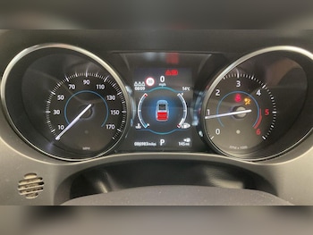 Used Jaguar F-Pace 2019 for sale - 79187715: Photo