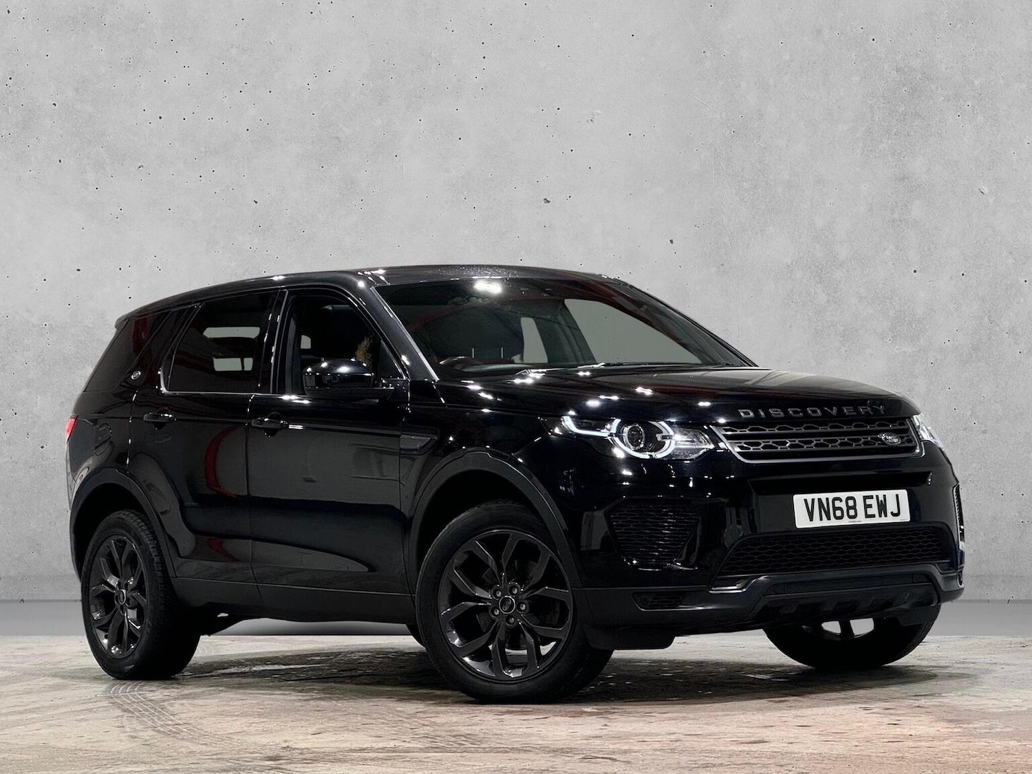 Used Land Rover Discovery Sport 2018 for sale - 77638624: Photo 1