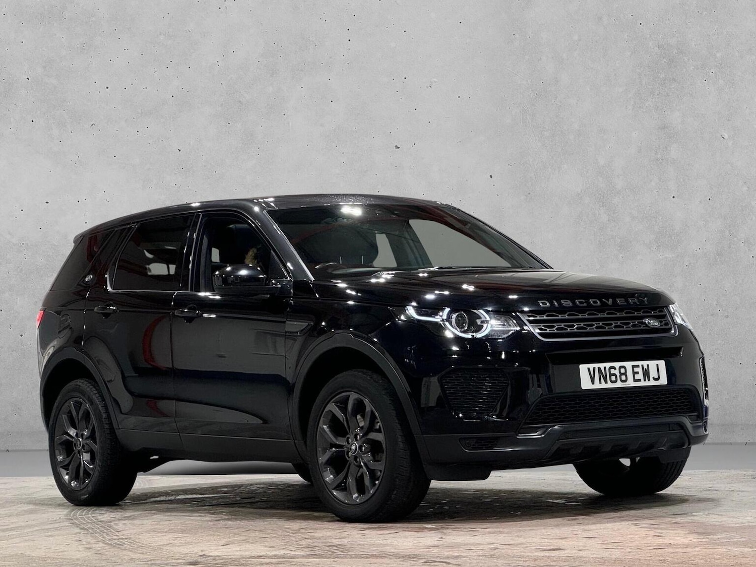 Used Land Rover Discovery Sport 2018 for sale - 77638624: Photo 3