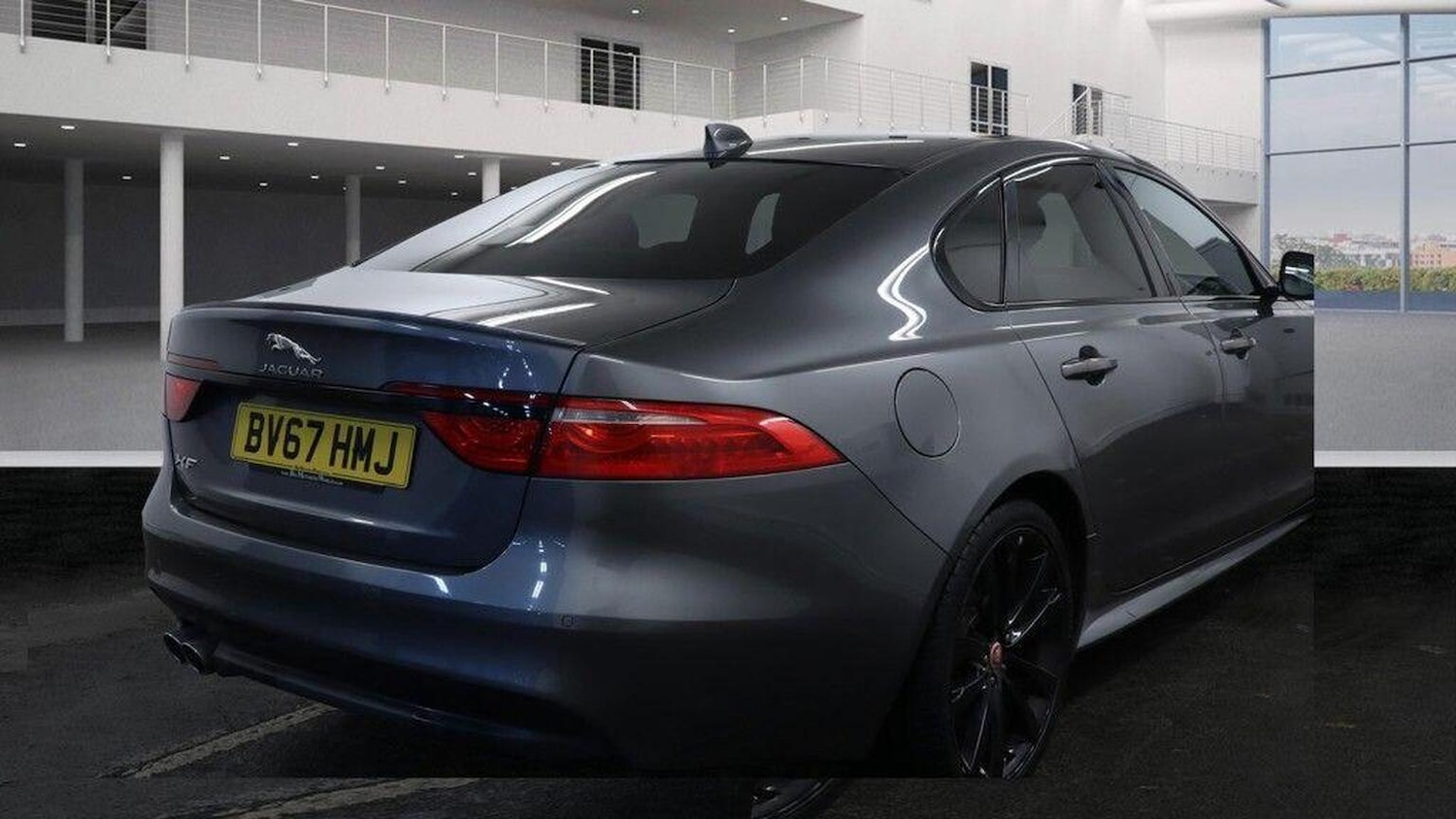 Used Jaguar XF 2017 for sale - 77313944: Photo 4