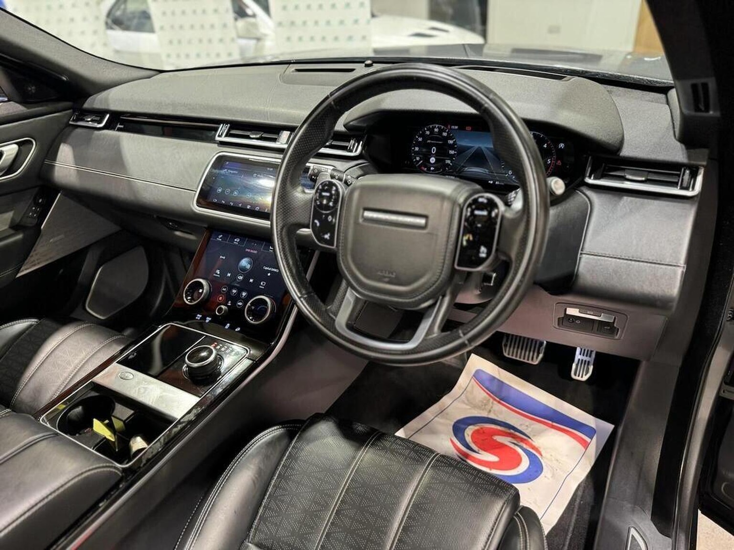 Used Land Rover Range Rover Velar 2018 for sale - 77632454: Photo 8