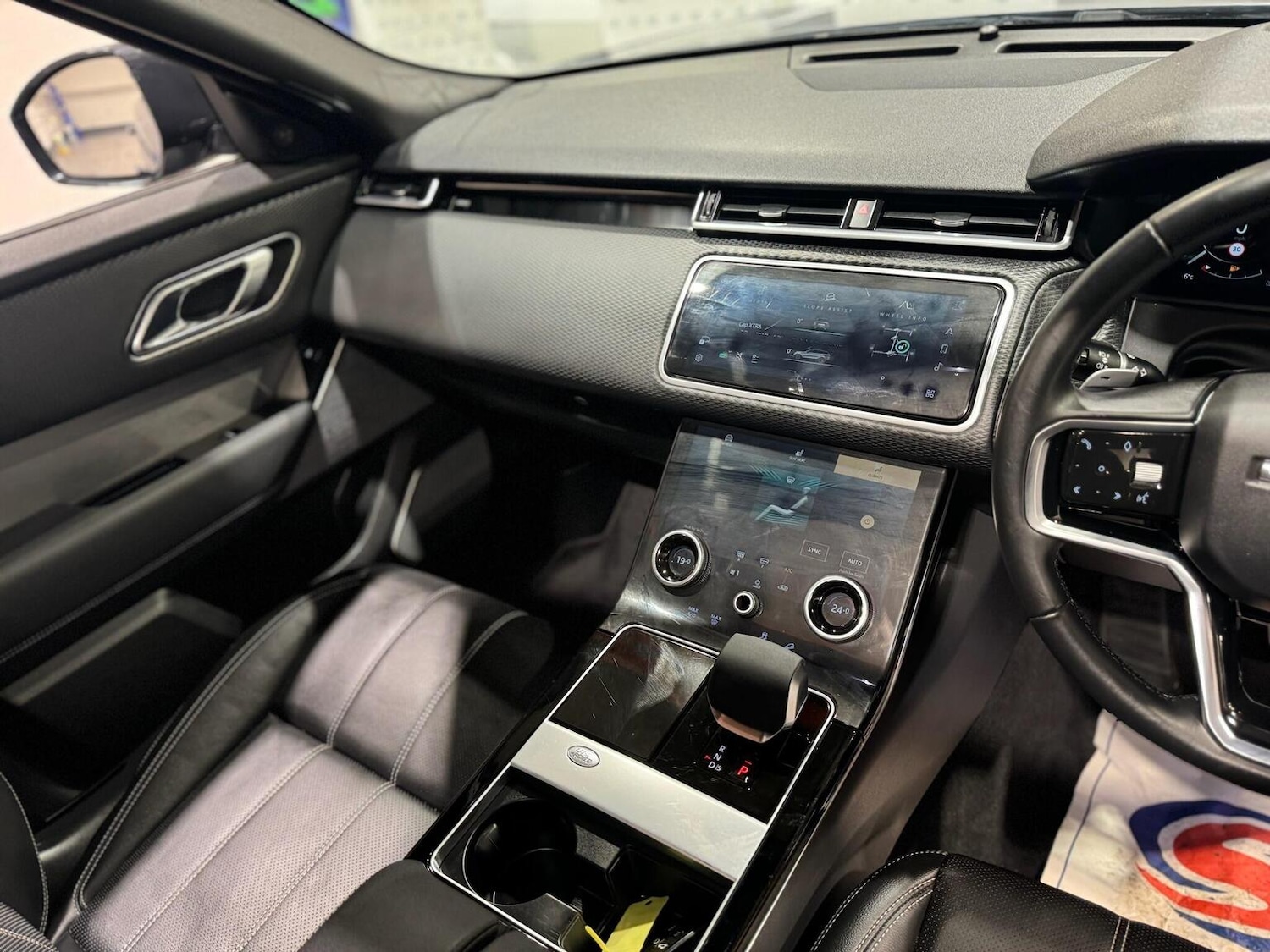 Used Land Rover Range Rover Velar 2022 for sale - 77622464: Photo 10