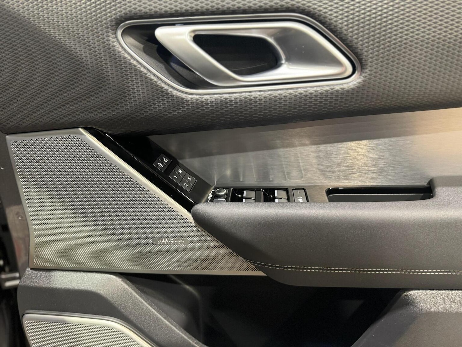 Used Land Rover Range Rover Velar 2022 for sale - 77622464: Photo 18