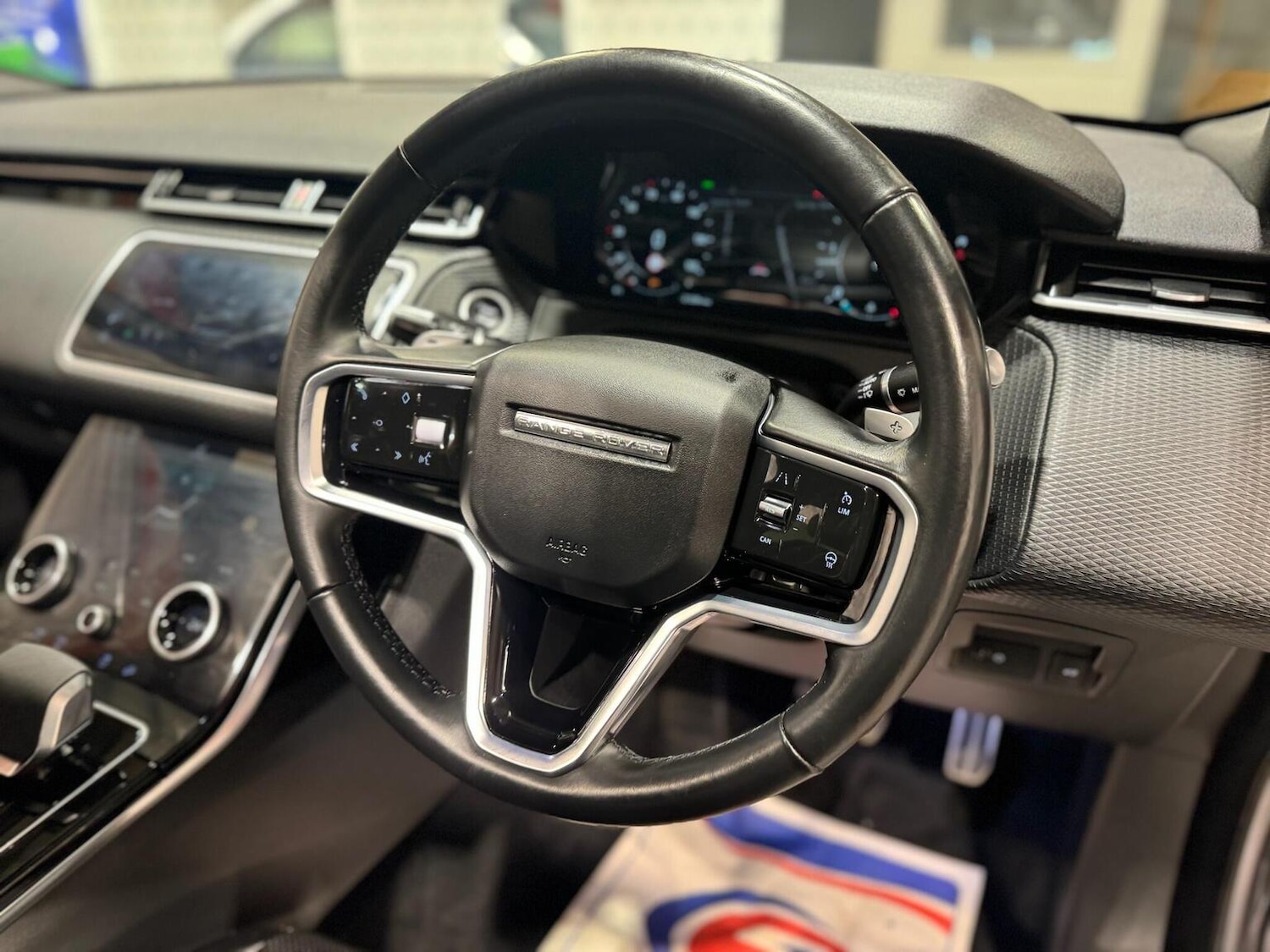 Used Land Rover Range Rover Velar 2022 for sale - 77622464: Photo 9