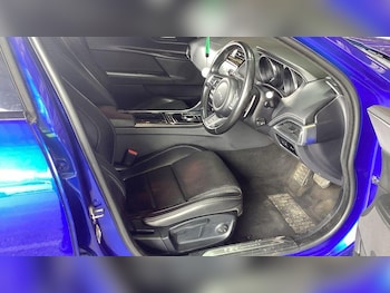 Used Jaguar XE 2018 for sale - 78807607: Photo