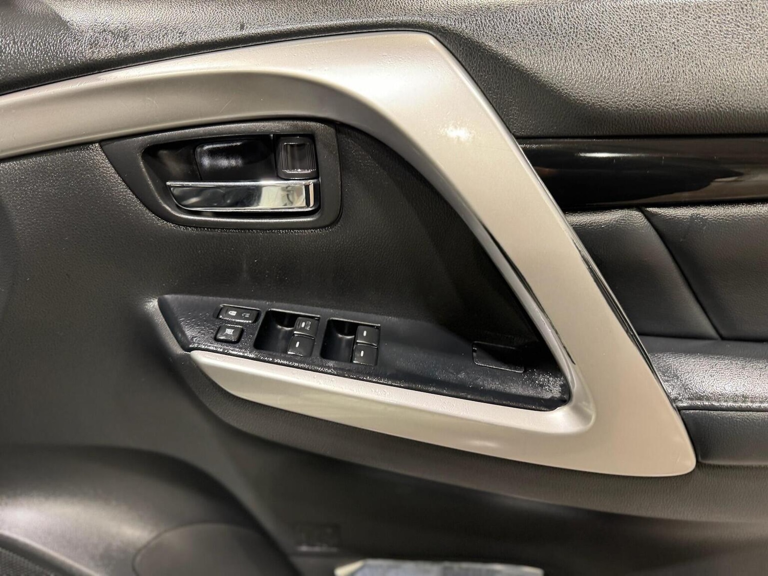 Used Mitsubishi Shogun Sport 2020 for sale - 77632508: Photo 13