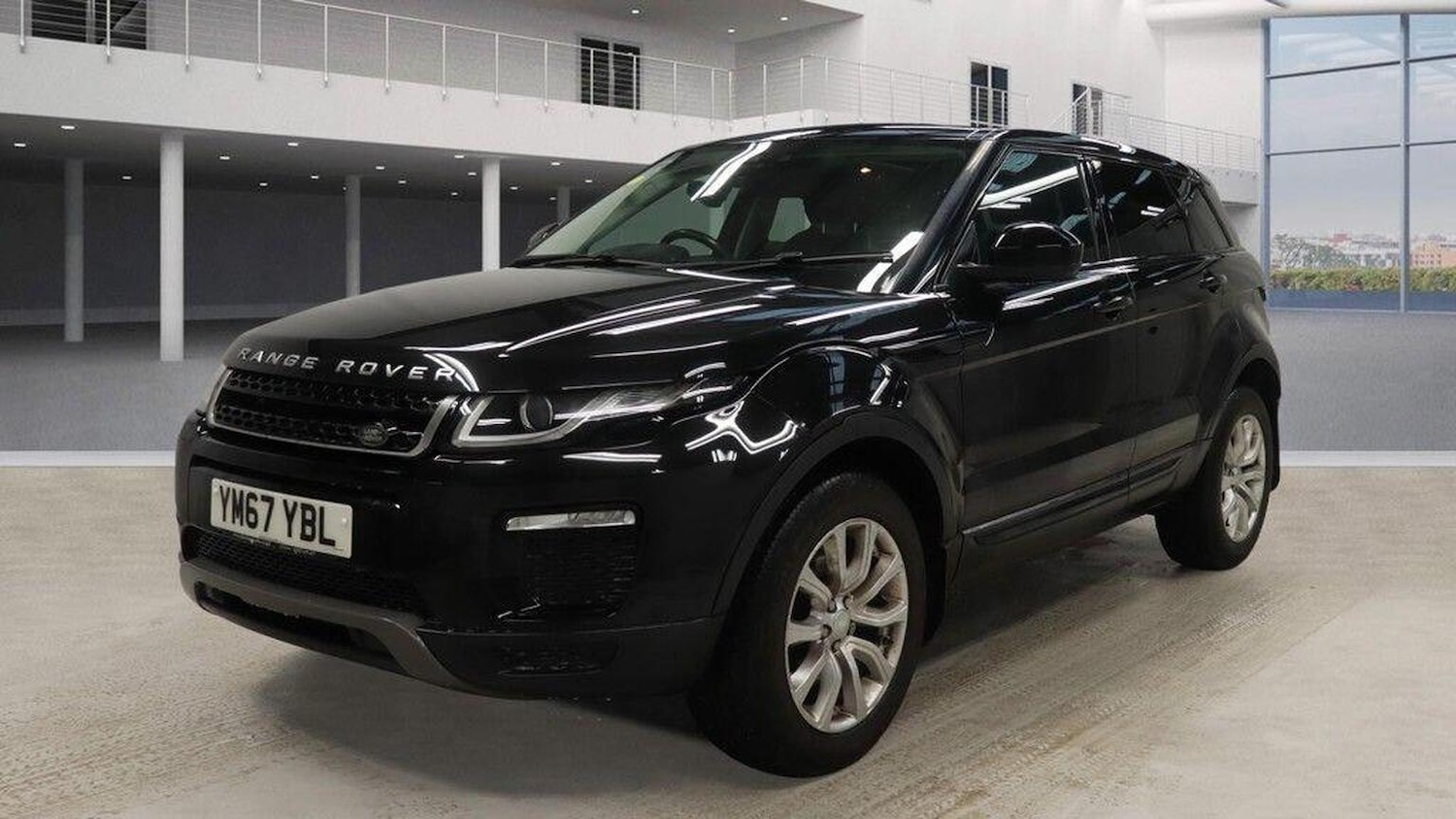 Used Land Rover Range Rover Evoque 2017 for sale - 77548252: Photo 2
