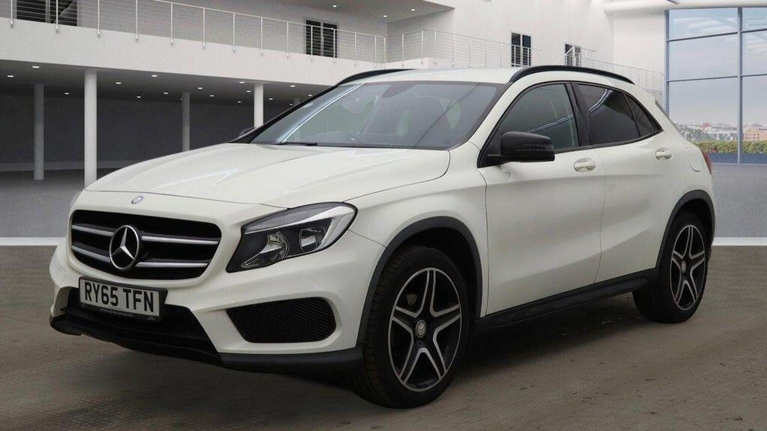Used Mercedes-Benz GLA 2015 for sale - 77610046: Photo 2