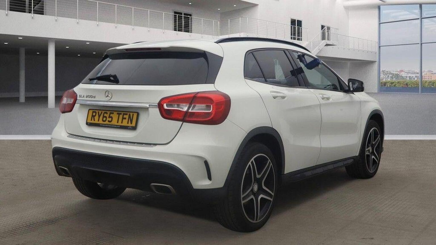 Used Mercedes-Benz GLA 2015 for sale - 77610046: Photo 4