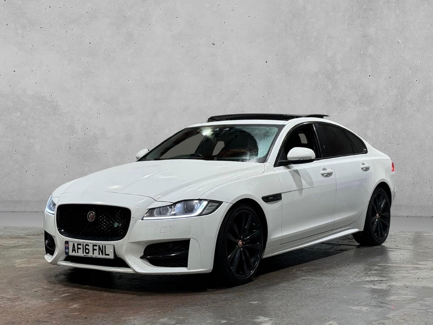 Used Jaguar XF 2016 for sale - 77694244: Photo 4