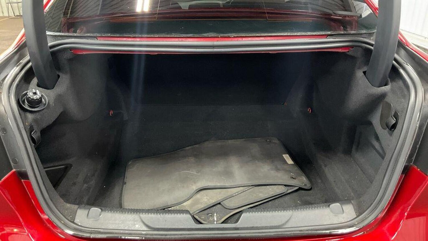 Used Jaguar XE 2016 for sale - 77555091: Photo 10