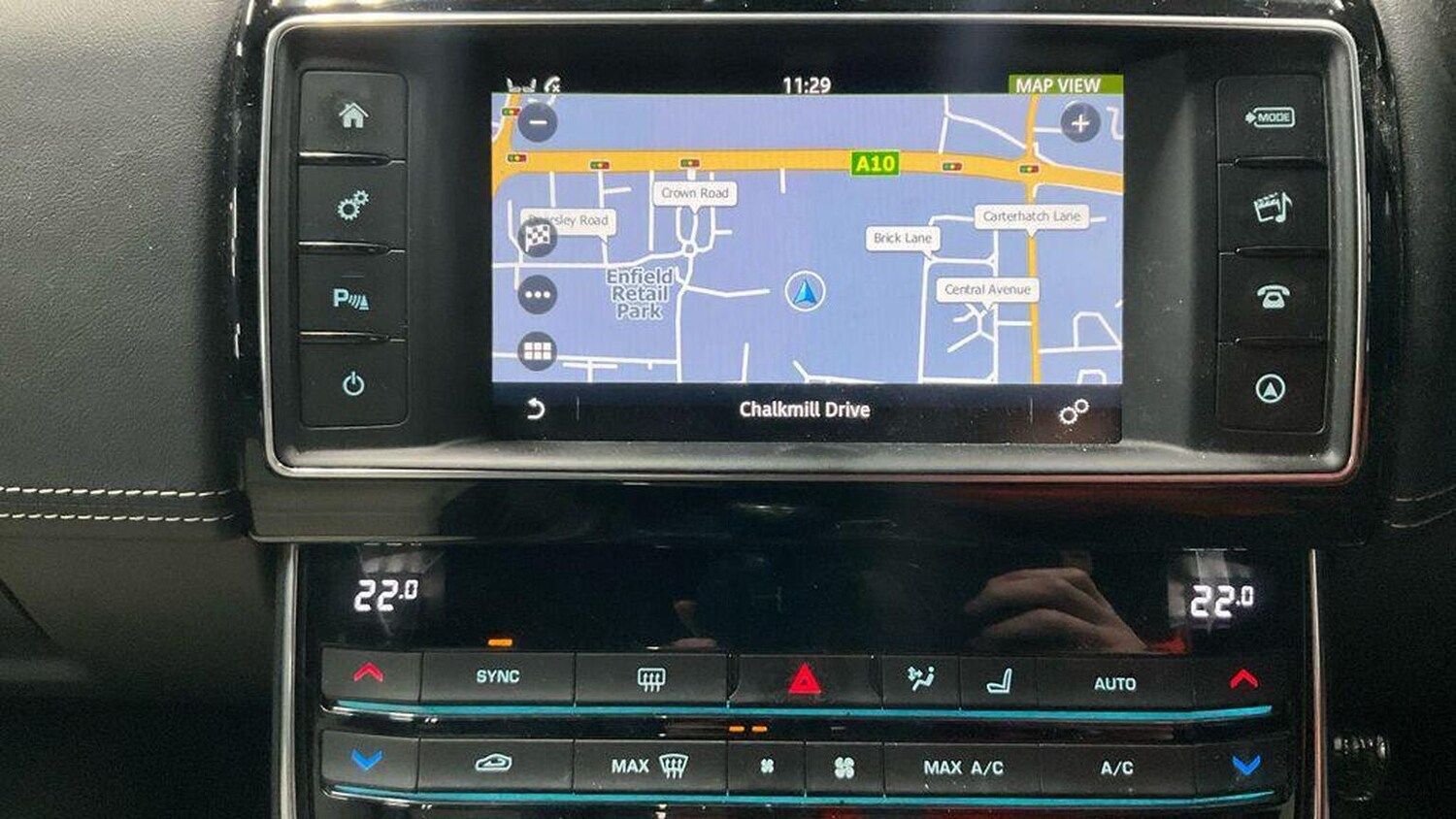 Used Jaguar XE 2016 for sale - 77555091: Photo 9