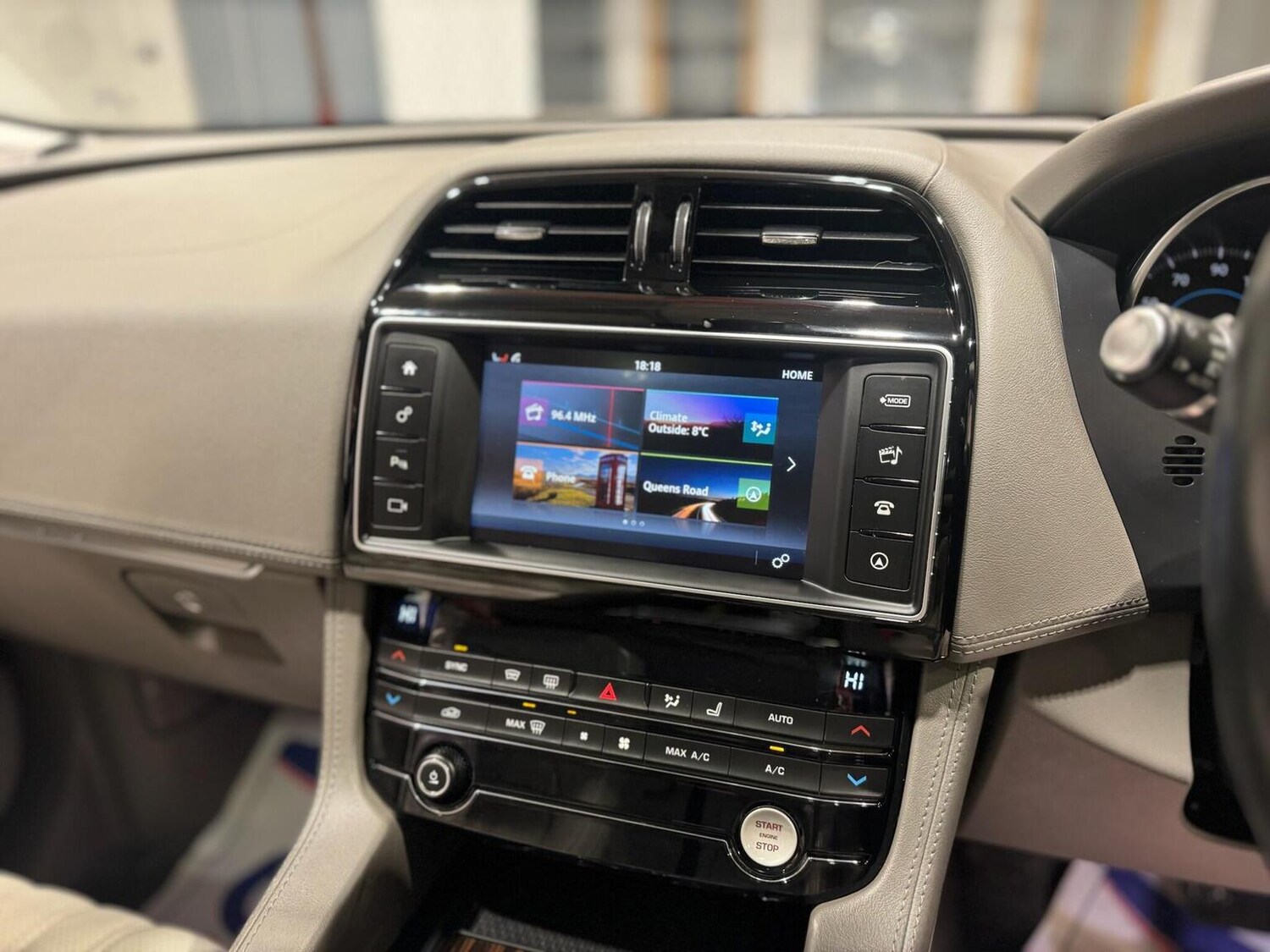 Used Jaguar F-Pace 2018 for sale - 77336753: Photo 12