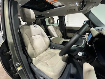 Used Land Rover Defender 2020 for sale - 79284076: Photo
