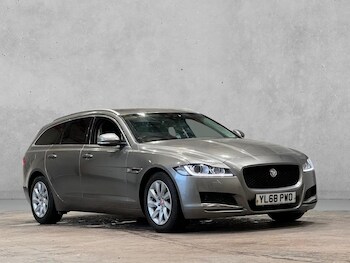 Used Jaguar XF 2018 for sale - 78575004: Photo