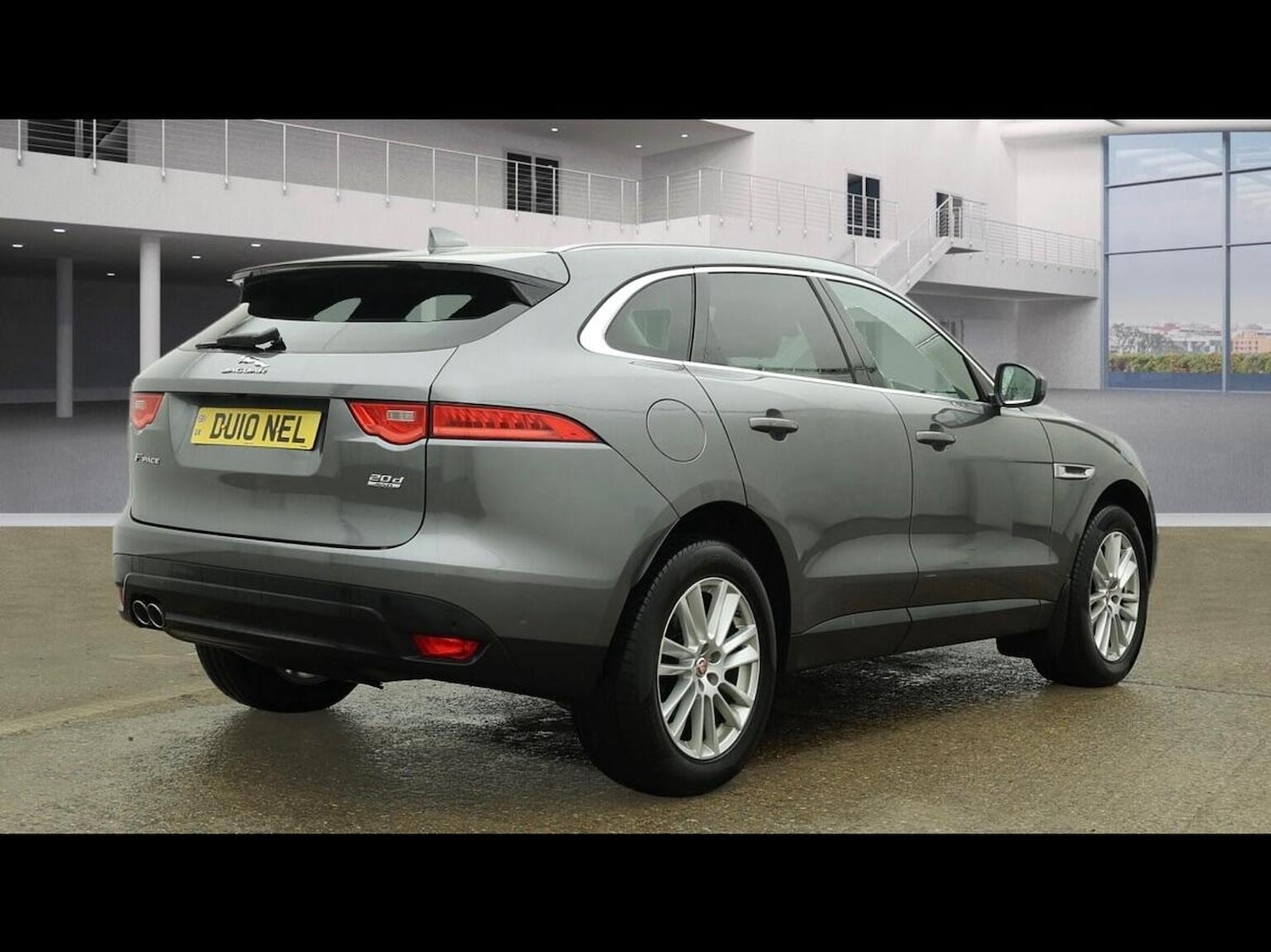 Used Jaguar F-Pace 2017 for sale - 77318342: Photo 4