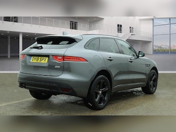 Used Jaguar F-Pace 2018 for sale - 77694304: Photo