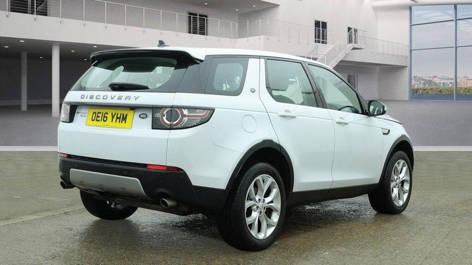 Used Land Rover Discovery Sport 2016 for sale - 77423502: Photo 4