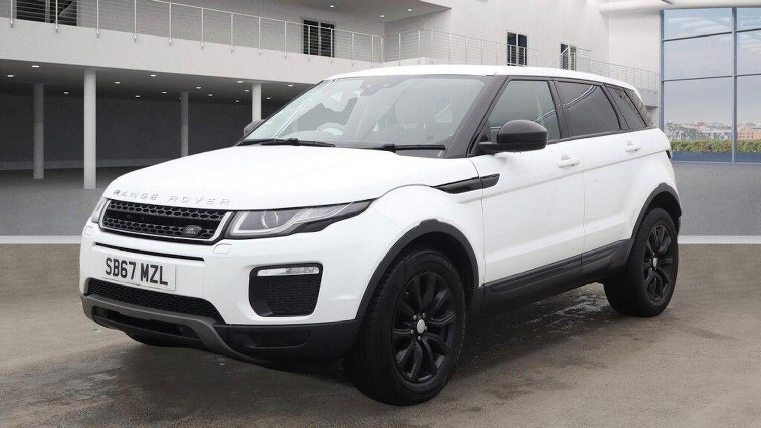 Used Land Rover Range Rover Evoque 2017 for sale - 77395260: Photo 2