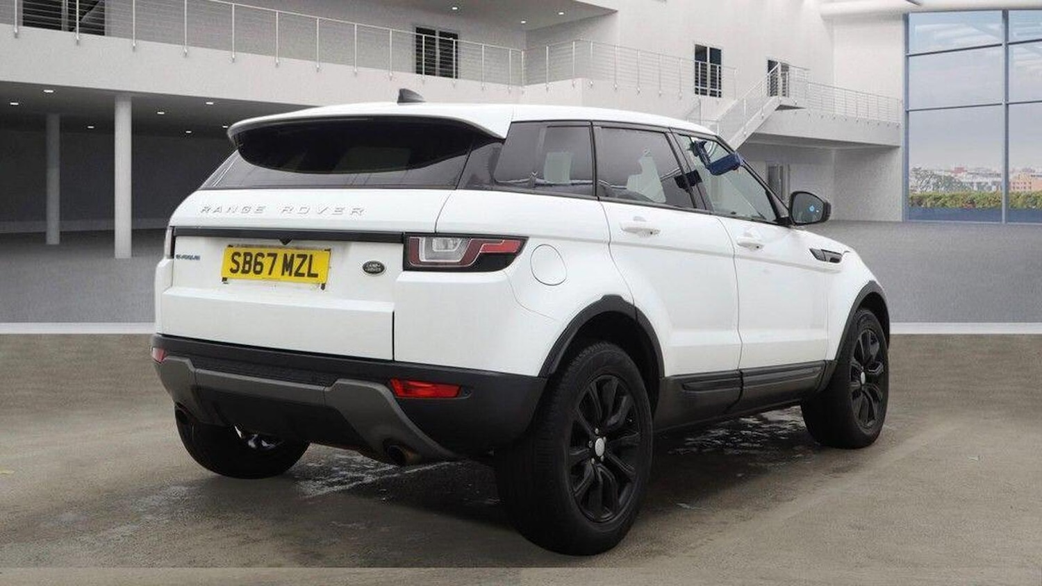 Used Land Rover Range Rover Evoque 2017 for sale - 77395260: Photo 4