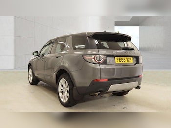 Used Land Rover Discovery Sport 2015 for sale - 78687827: Photo