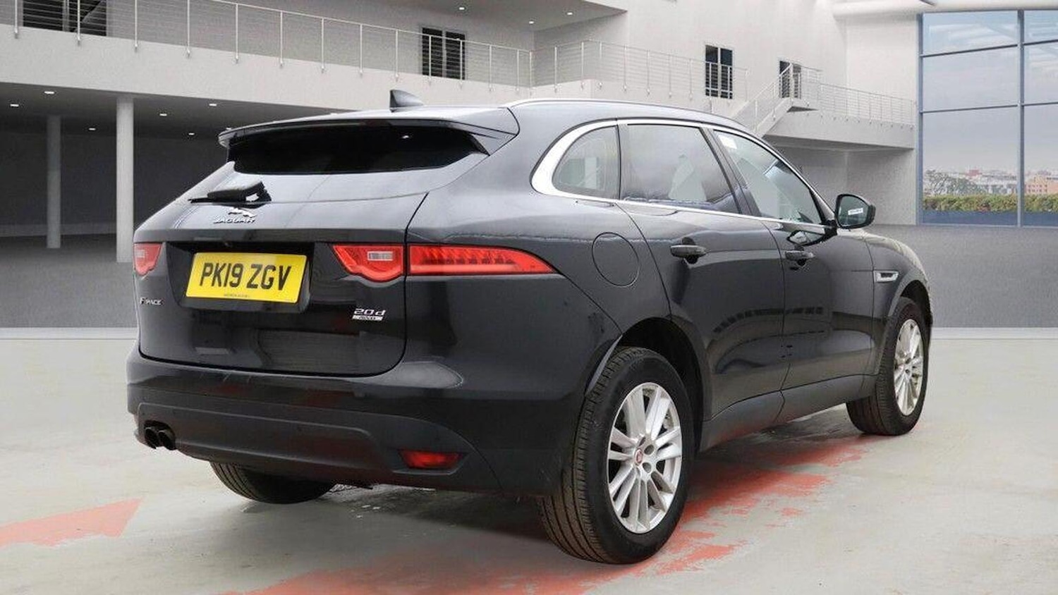 Used Jaguar F-Pace 2019 for sale - 77423481: Photo 4